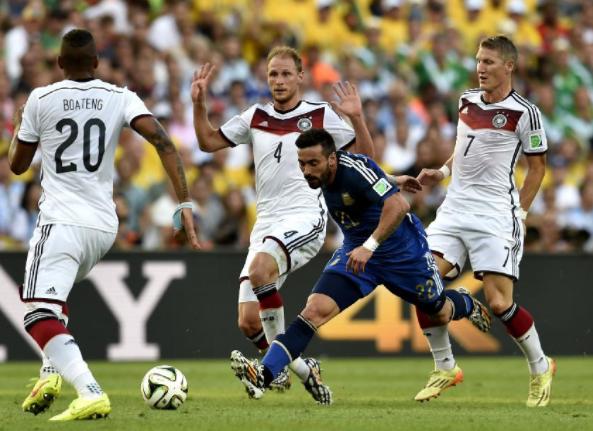 淘汰青岛更衣室！邱彪肯定外援+球队防守，不满混战发挥！