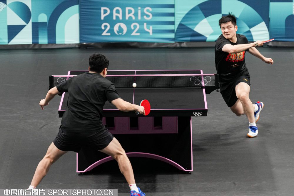 埃芬博格：基米希和施洛特贝克为德国队带来安全感、稳定性