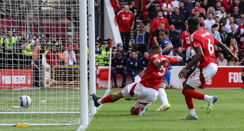 足球世界杯吉祥物亮相，造型引网友热评